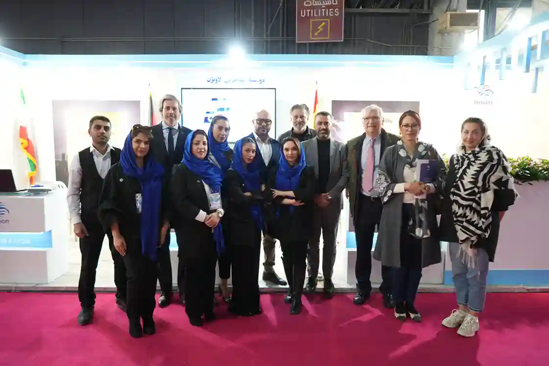 our team picture.آنچه ما را متمایز میکند (1)